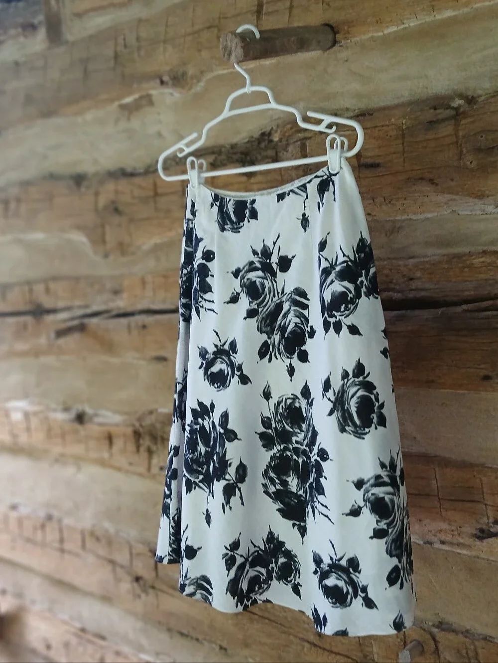 Talbots White & Black Rose Print A Line Linen Midi Skirt Size 4